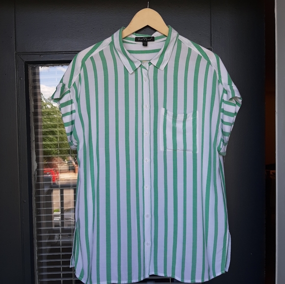 Velvet Heart Tops - Velvet Heart women L sleeveless w/cuffs